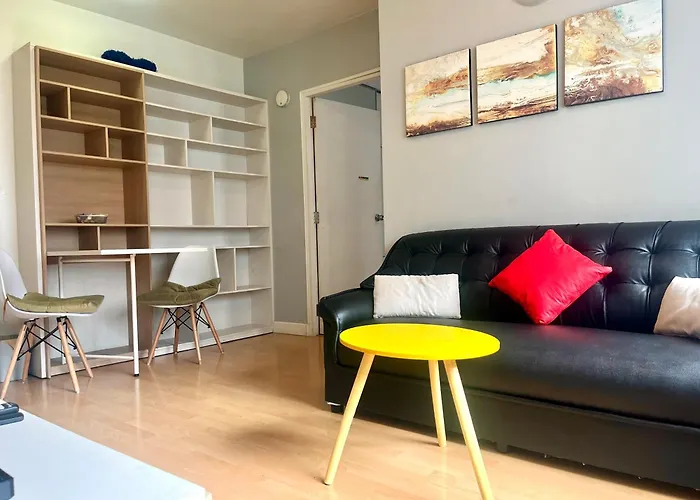 1Br Condo 5 Min To Bts 1000Mbps Fiber Wi-Fi Great Location